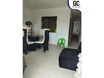 Se vende apartamentos + local / soledad 2000