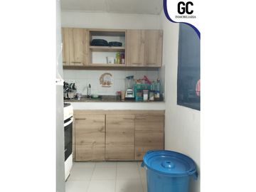Se vende apartamentos + local / soledad 2000