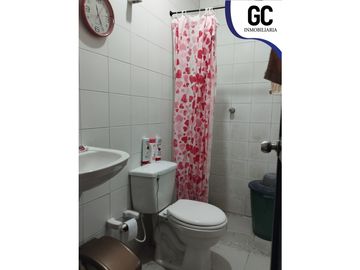 Se vende apartamentos + local / soledad 2000