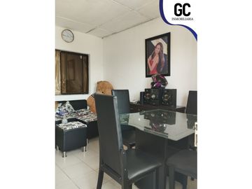 Se vende apartamentos + local / soledad 2000