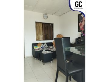 Se vende apartamentos + local / soledad 2000