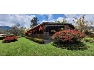 EN VENTA FINCA EN LA CEJA  A UN KILOMETRO DEL PARQUE