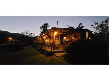 EN VENTA FINCA EN LA CEJA  A UN KILOMETRO DEL PARQUE