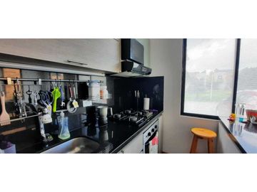 Bella casa con habitación principal en primer piso