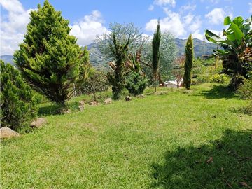 Finca en venta en El Peñol - Vereda La Hélida