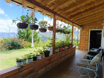 Finca en venta en El Peñol - Vereda La Hélida