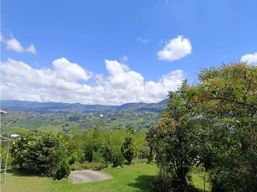 Finca en venta en El Peñol - Vereda La Hélida