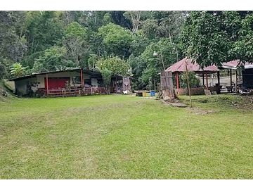 FINCA A BORDE CARRETERA_ EN VENTA _SASAIMA