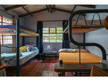 FINCA A BORDE CARRETERA_ EN VENTA _SASAIMA