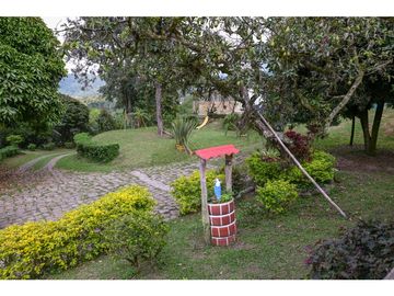 FINCA A BORDE CARRETERA_ EN VENTA _SASAIMA