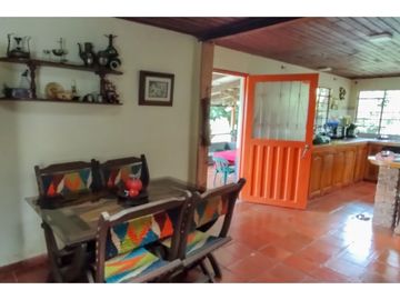 FINCA A BORDE CARRETERA_ EN VENTA _SASAIMA