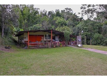 FINCA A BORDE CARRETERA_ EN VENTA _SASAIMA