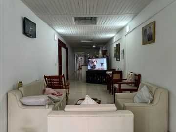 VENTA CASA DE DOS NIVELES INDEPENDIENTES DOSQUEBRADAS-LOS NARANJOS