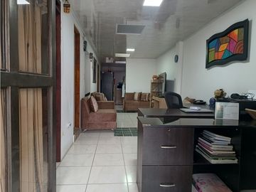 VENTA CASA DE DOS NIVELES INDEPENDIENTES DOSQUEBRADAS-LOS NARANJOS