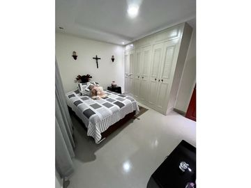 VENTA AMPLIA CASA SECTOR LA PRADERA - DOSQUEBRADAS