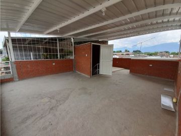 Barrio Fátima - Casa con terraza remodelada en venta Palmira Valle