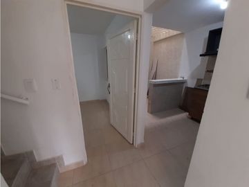 Barrio Fátima - Casa con terraza remodelada en venta Palmira Valle