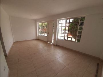 Barrio Fátima - Casa con terraza remodelada en venta Palmira Valle