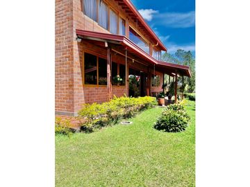 Casa finca en venta El Peñol - Vereda Horizontes