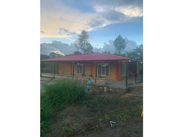 LUXA VENDE CASA CAMPESTRER EN SECTOR PROVITEC, VA SANTA ROSA