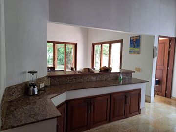 En Cartagena Vendo excelente casa estilo campestre Terranova de indias