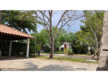 En Cartagena Vendo excelente casa estilo campestre Terranova de indias