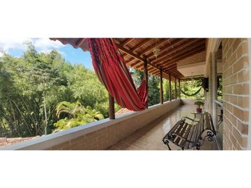 VENTA CASA CAMPESTRE CON HERMOSA VISTA TRIBUNAS PEREIRA