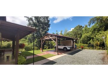 VENTA CASA CAMPESTRE CON HERMOSA VISTA TRIBUNAS PEREIRA