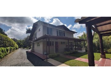 VENTA CASA CAMPESTRE CON HERMOSA VISTA TRIBUNAS PEREIRA