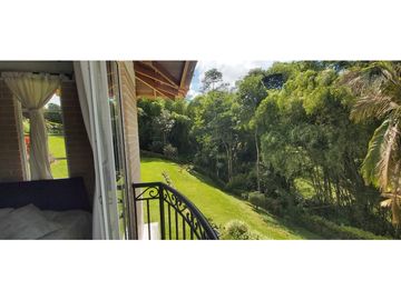 VENTA CASA CAMPESTRE CON HERMOSA VISTA TRIBUNAS PEREIRA