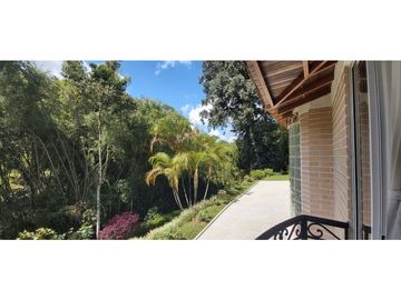 VENTA CASA CAMPESTRE CON HERMOSA VISTA TRIBUNAS PEREIRA