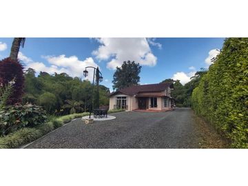 VENTA CASA CAMPESTRE CON HERMOSA VISTA TRIBUNAS PEREIRA