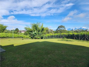VENTA HERMOSA CASA CAMPESTRE - SECTOR TRIBUNAS VIA ARMENIA - PEREIRA