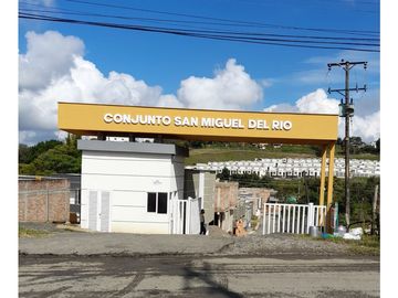 LUXA VENDE CASA PARA ESTRENAR EN CONJUNTO SAN MIGUEL DEL RIO