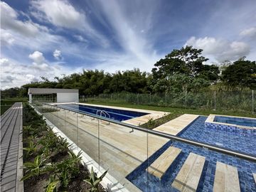 Se Vende Apartasuite Campestre Condominio Lagos De Iraka