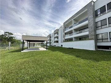 Se Vende Apartasuite Campestre Condominio Lagos De Iraka