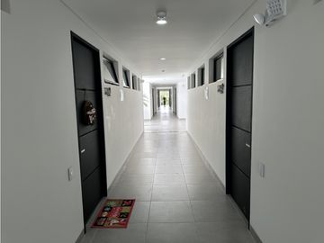 Se Vende Apartasuite Campestre Condominio Lagos De Iraka