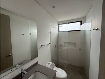 Se Vende Apartasuite Campestre Condominio Lagos De Iraka