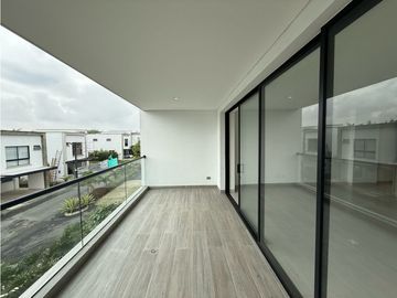 Se Vende Apartasuite Campestre Condominio Lagos De Iraka