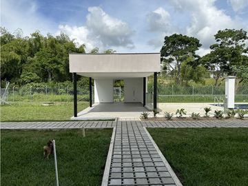 Se Vende Apartasuite Campestre Condominio Lagos De Iraka