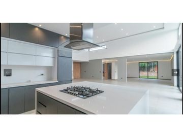 SE VENDE ESPECTACULAR CASA EN LA MORADA JAMUNDI