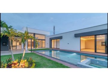 SE VENDE ESPECTACULAR CASA EN LA MORADA JAMUNDI