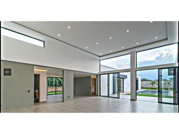 SE VENDE ESPECTACULAR CASA EN LA MORADA JAMUNDI