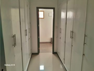 Venta Casa Campestre a Puerta Cerrada Cerca Club Campestre
