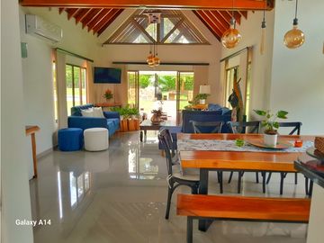 Venta Casa Campestre a Puerta Cerrada Cerca Club Campestre