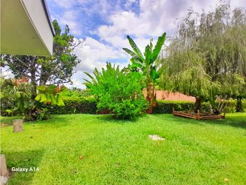 Venta Casa Campestre a Puerta Cerrada Cerca Club Campestre