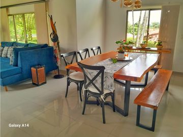 Venta Casa Campestre a Puerta Cerrada Cerca Club Campestre
