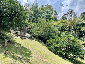 Casa Campestre en venta en La Estrella  - La Tablaza