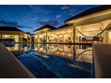 Venta casa de playa en Punta Canoa