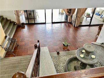VENDO HERMOSA CASA CAMPESTRE EN CONJUNTO CERRADO EN KM 1 VIA DAPA.
